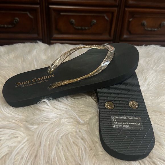 New Juicy Couture Flip Flops with Sparkly Heart Logo Size 7 - Picture 6 of 11